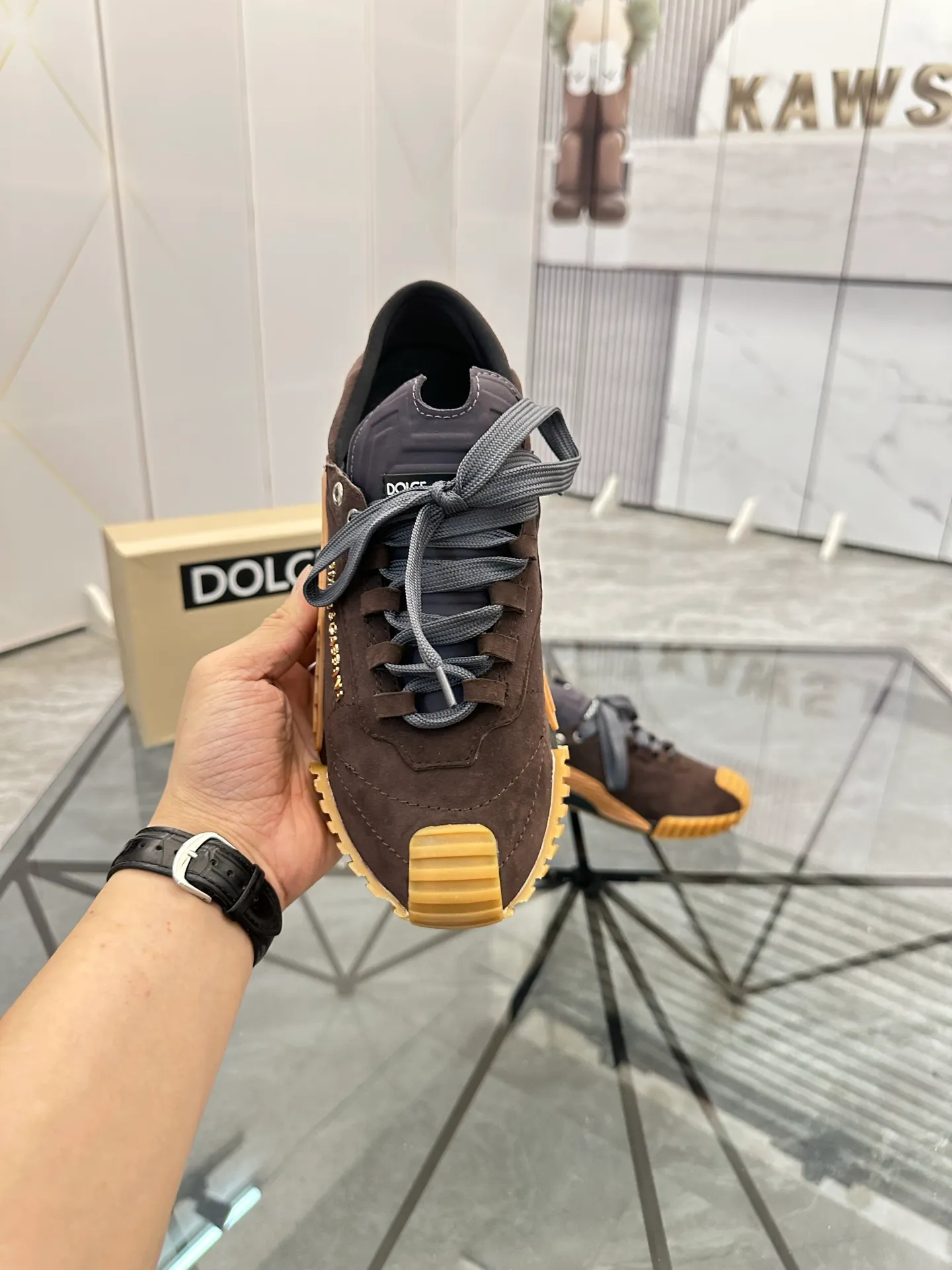 Men's shoes: 💰P460¥ Product trademark: DG "Dolce & Gabbana*" low-top sneakers Regular size: 35-44 (can be customized to 45.46.) Couple style Product materials: imported nubuck leather upper, breathable lining, original outsole. Number: 803